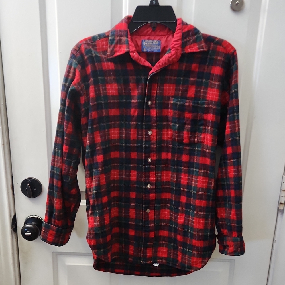 Vintage Pendleton Red Plaid Wool Button-Down Shirt Tartan - Men's Size Medium